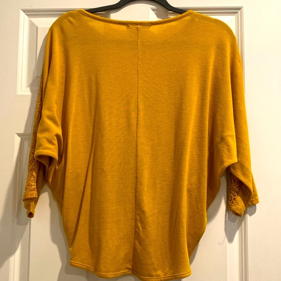 Derek Hearts Lace Mustard Long Sleeve Top EUC - Picture 5 of 5